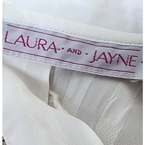 Laura & Jayne White Textured Dress Blouse Womens Size 8 Long Sleeve Textured Top - Picture 8 of 15